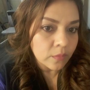 Meet your Posher, Raquel